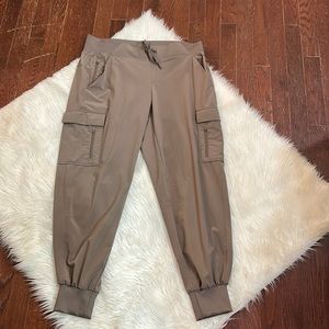 Women’s Stretch Woven Tapered Cargo Pants - All in Motion